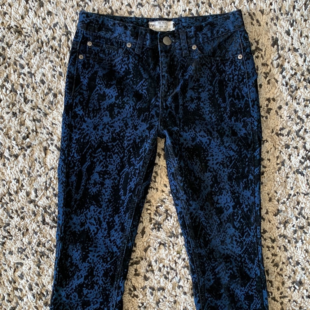 Free People Textured Pants Blue Black Boho Straight Leg Stretch Women’s Size 25 - Picture 3 of 12